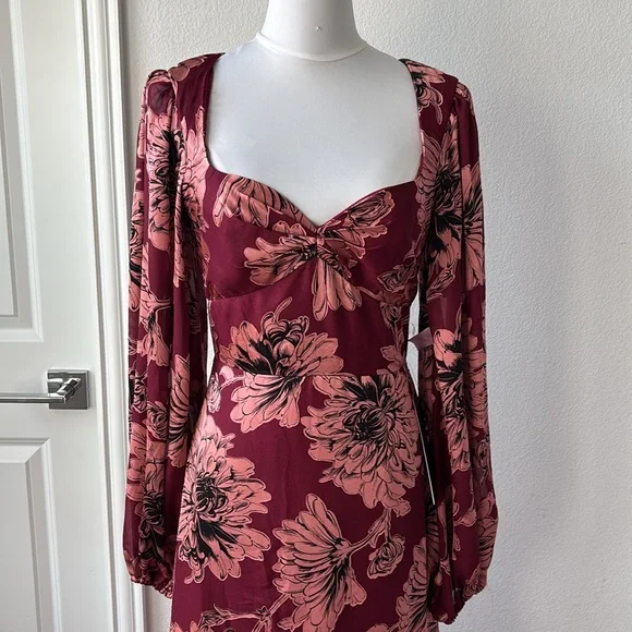 Theia Red Long Sleeve Gown with Sweetheart Neckline - Picture 2 of 11